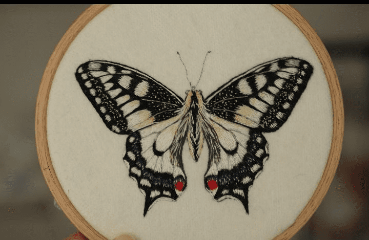 [Fairy Embroidery, Ирина Кириллова] Брошь «Махаон» (2023)