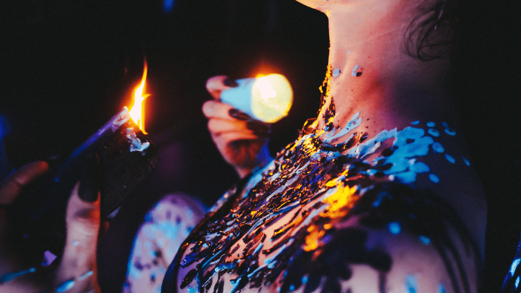 [waxplay] [Саша Като] Обучение мастерству проведения чувственных и БДСМ сессий с помощью свечей для ваксплей (2024)