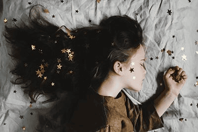 [Прямая речь] [Катерина Мурашова] Секреты счастливого детства (2025)