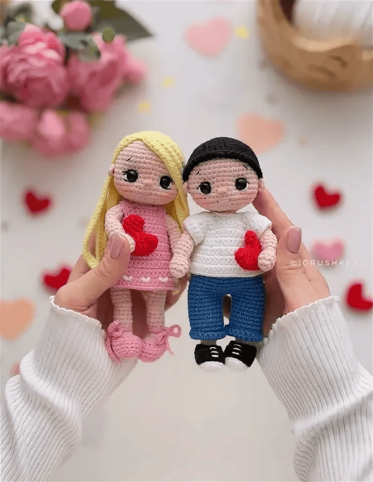 [Igrushki.22, Евгения Пологутина] Парочка Love is (2025)