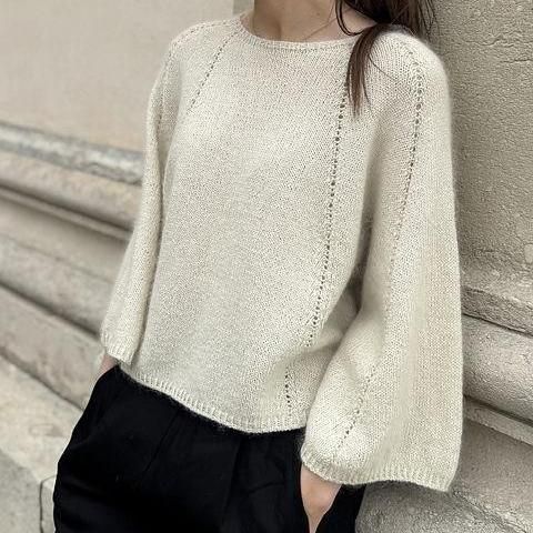 [Гадрэн Фэсл] Пуловер с рукавами колокол лицевой гладью сверху вниз Breath Blouse (2025)