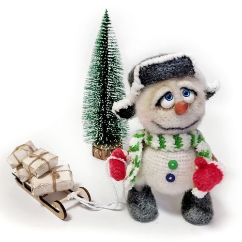 [Вязаные игрушки] Снеговик-Почтовик [Мария Тепулян]