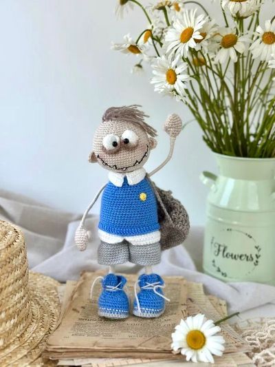 [Вязаные игрушки] Школьник-монстрик [Светлана Малярик]