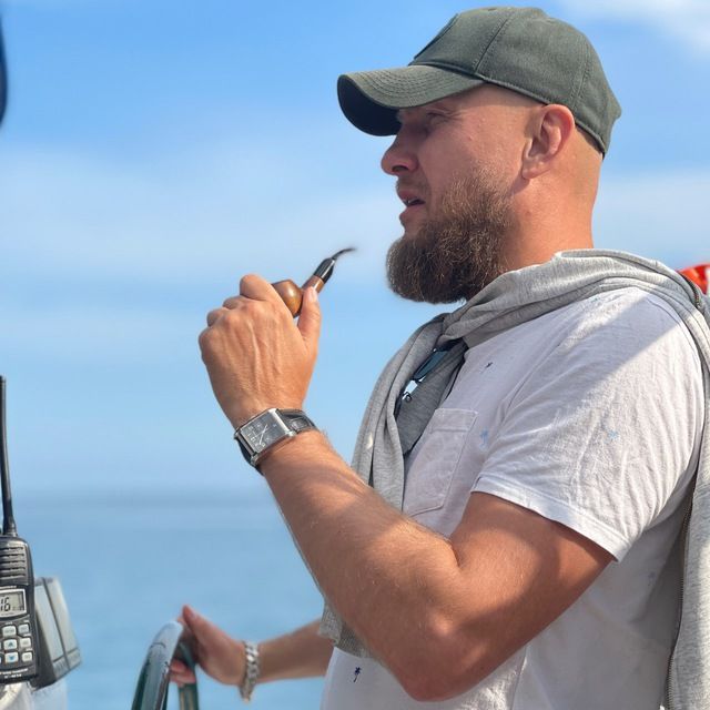 Обучение трейдингу в закрытом канале на 6 месяцев [Павел Жуковский]