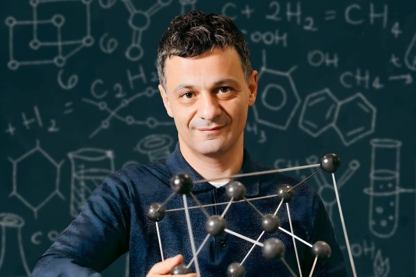 Из чего сделан мир? Научное химическое шоу для детей (7+) и их родителей [Прямая речь] [Артем Оганов]