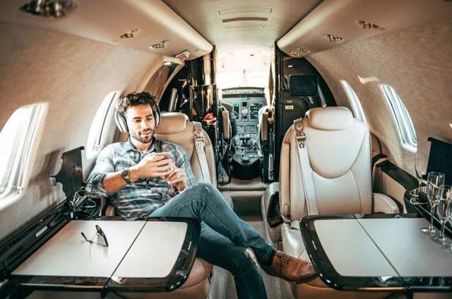 Мышление миллионера из 10 аудио программ [Гипноз Альфа-Центр] [Елена Вальяк]