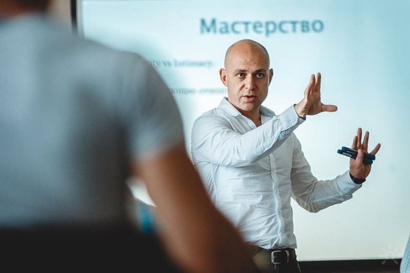Подписка на телеграм канал (август 2025) [Алекс Мэй]