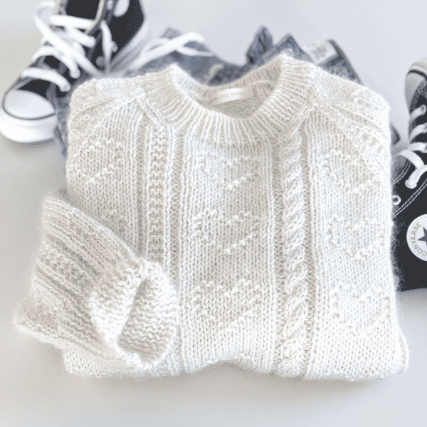 [Вязание] Детский пуловер реглан с сердечками Sweet Gift of Love [Вяжи.ру] [Marjolijn Reuter]