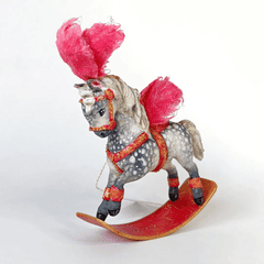 [Анна Демьянюк] Лошадка-качалка (2025)