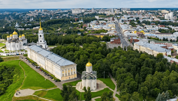 Белокаменное зодчество северо-восточной Руси в середине XII – начале XIII века [Музеи Кремля] [Дмитрий Валявин]